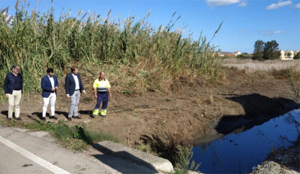 Los responsables municipales supervisan los trabajos